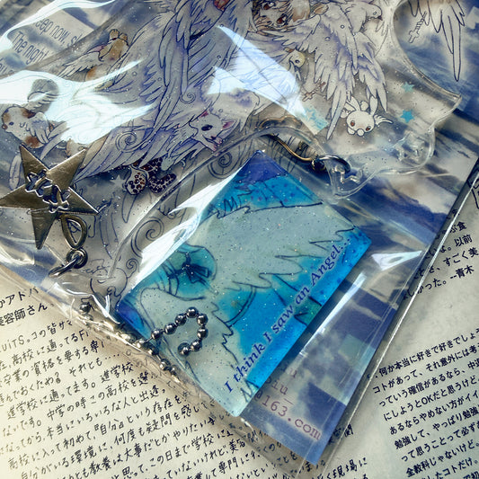 “Born from wings” keychain + charm set - Oliwa